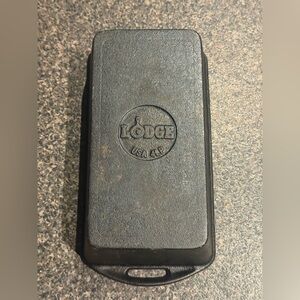 Lodge Cast Iron Bread Loaf Pan Rectangle Bakeware Baking Broiler Durable Black